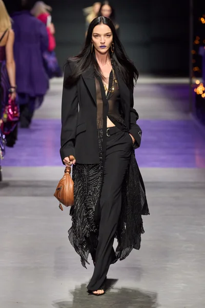 Look 40